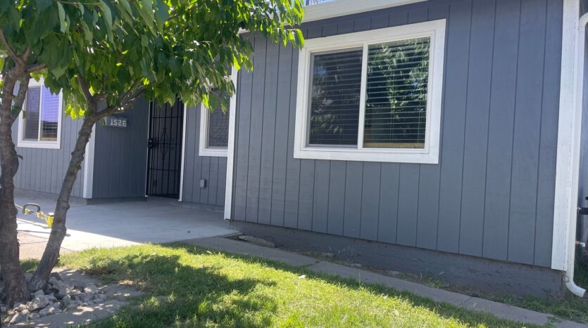 1526 N Sierra Nevada St - Stockton - California - 3 bed, 2 bath rental property