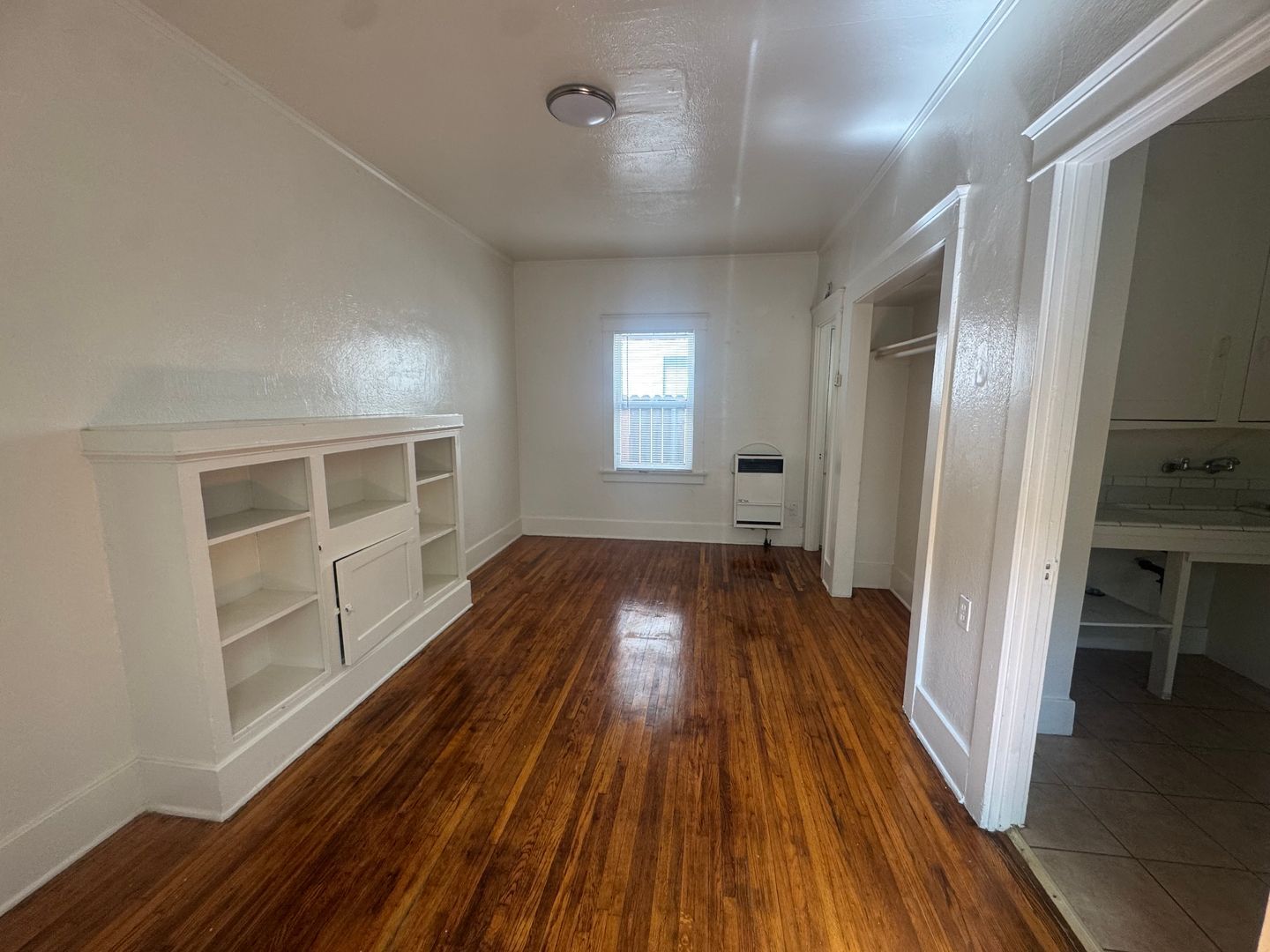 1538 E Third St  - Long Beach - California - 1 bath rental property