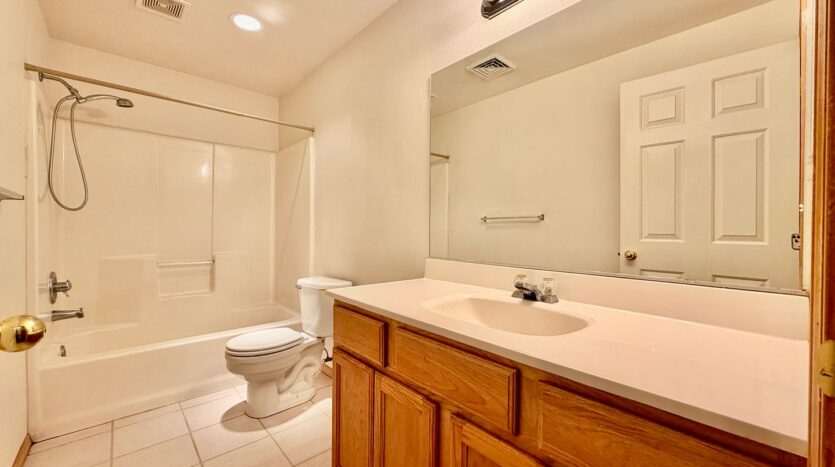 1547-1549 SW Rimrock Way - Redmond - Oregon - 3 bed, 2 bath rental property