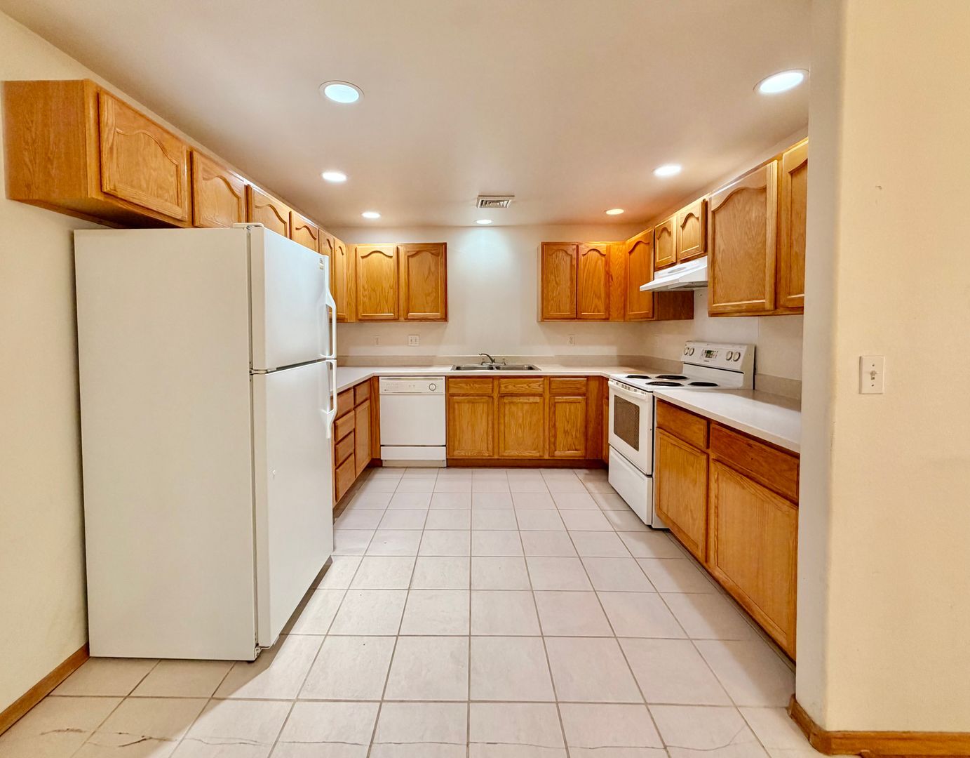 1547-1549 SW Rimrock Way - Redmond - Oregon - 3 bed, 2 bath rental property