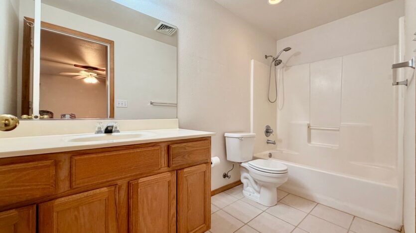 1547-1549 SW Rimrock Way - Redmond - Oregon - 3 bed, 2 bath rental property