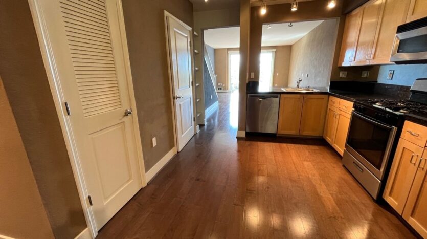1556 Brunswig Lane - Emeryville - California - 2 bed, 2 bath rental property