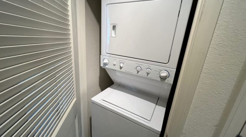 1556 Brunswig Lane - Emeryville - California - 2 bed, 2 bath rental property