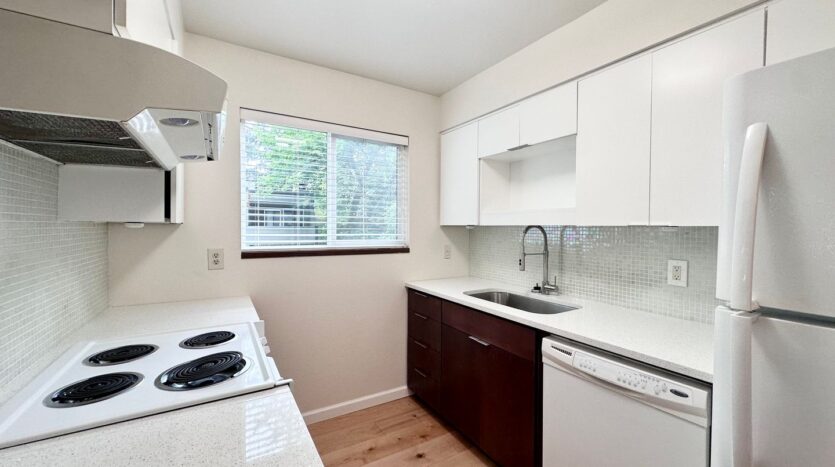 15938 Quarry Rd, #5A - Lake Oswego - Oregon - 2 bed, 1 bath rental property