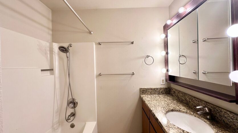 15938 Quarry Rd, #5A - Lake Oswego - Oregon - 2 bed, 1 bath rental property