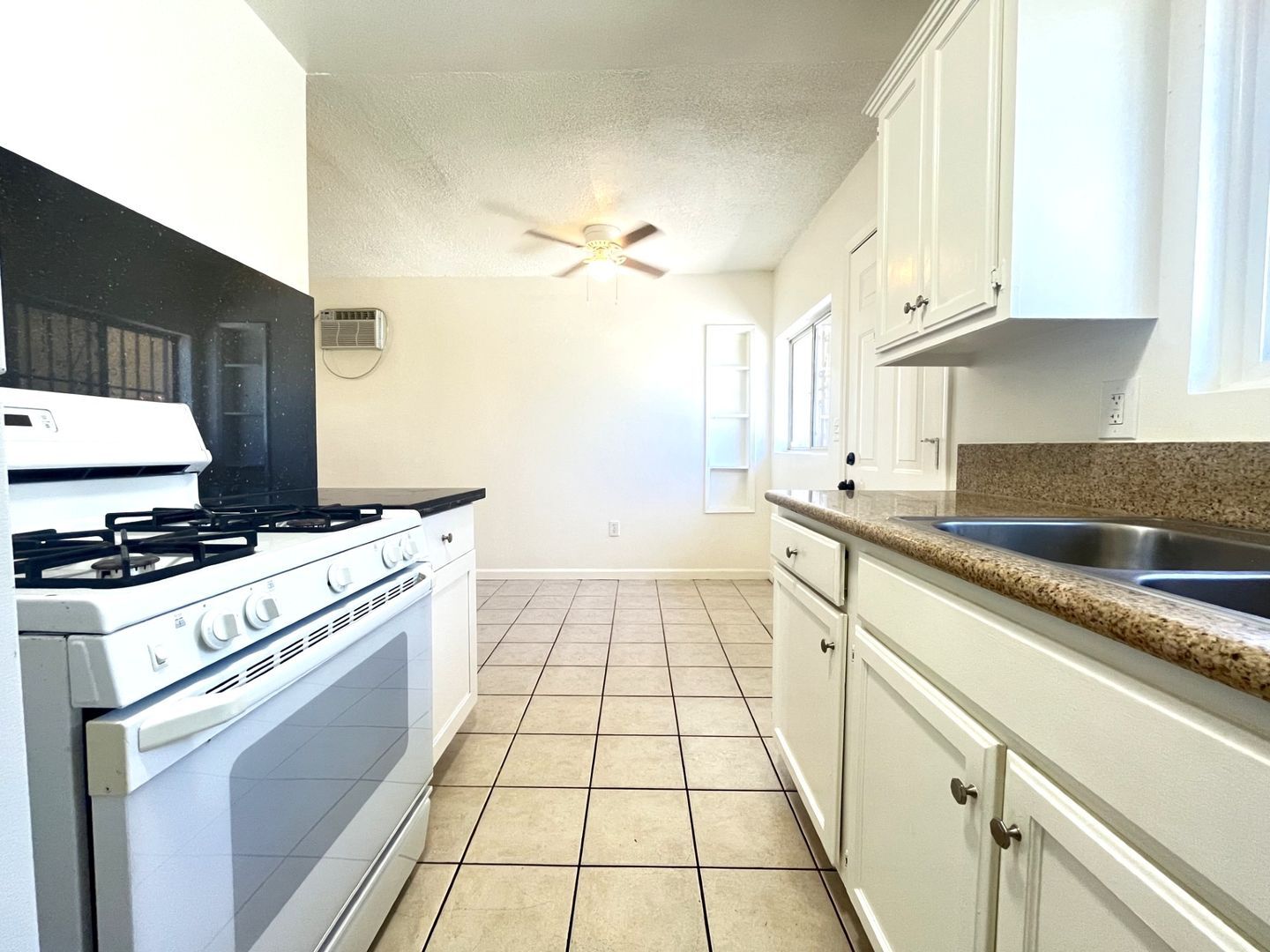 1594 Sepulveda Ave - San Bernardino - California - 1 bed, 1 bath rental property