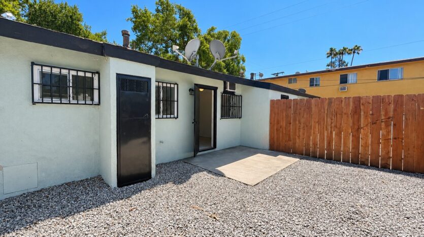 1594 Sepulveda Ave - San Bernardino - California - 1 bed, 1 bath rental property
