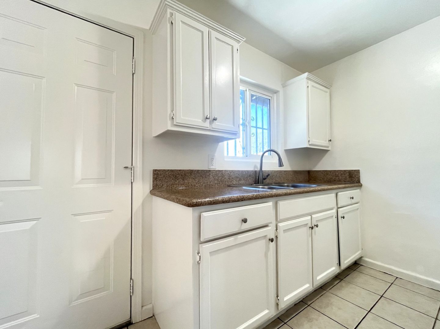 1594 Sepulveda Ave - San Bernardino - California - 1 bed, 1 bath rental property