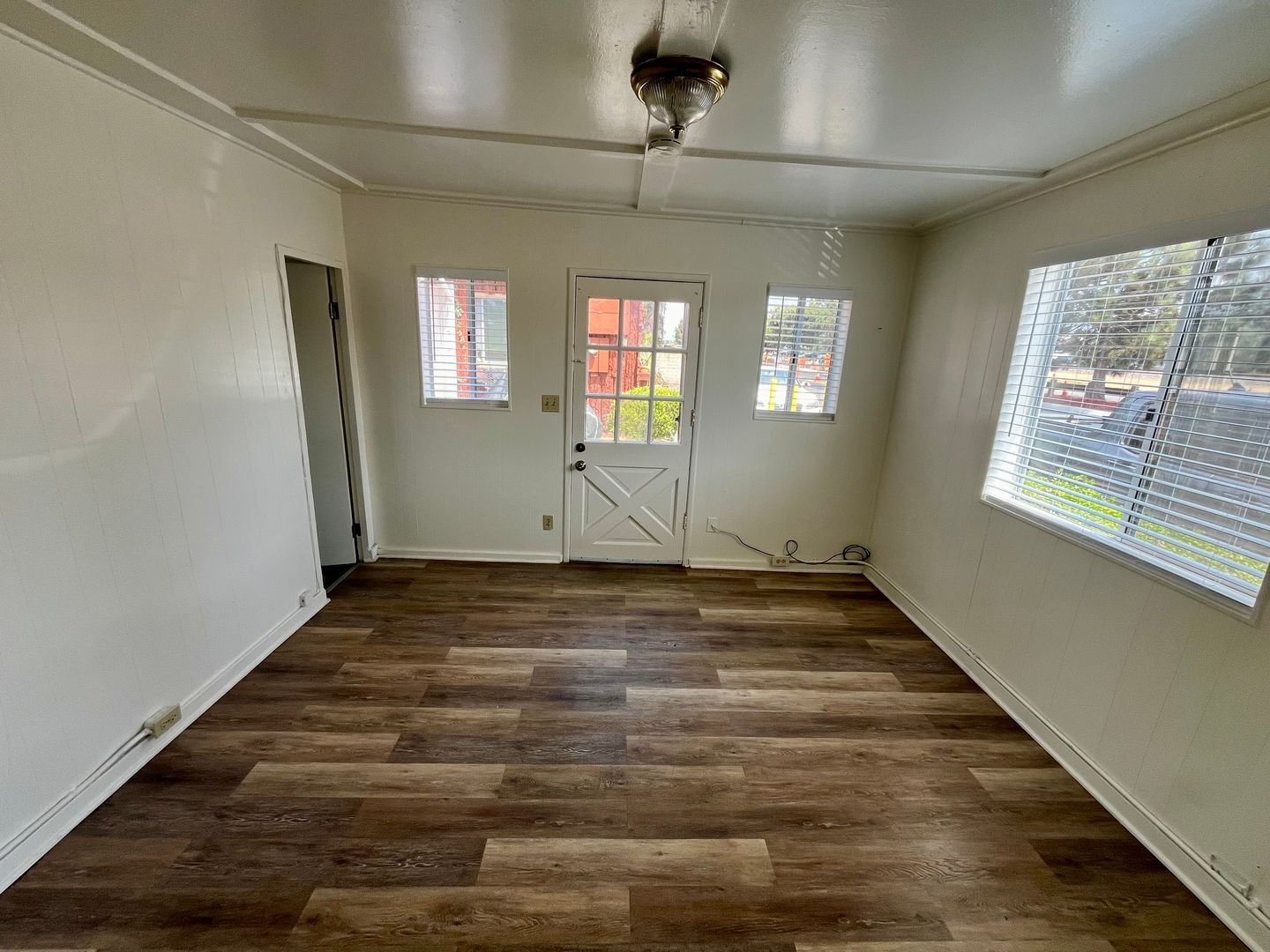 1660 N Coast Hwy 101 - Encinitas - California - 1 bath rental property