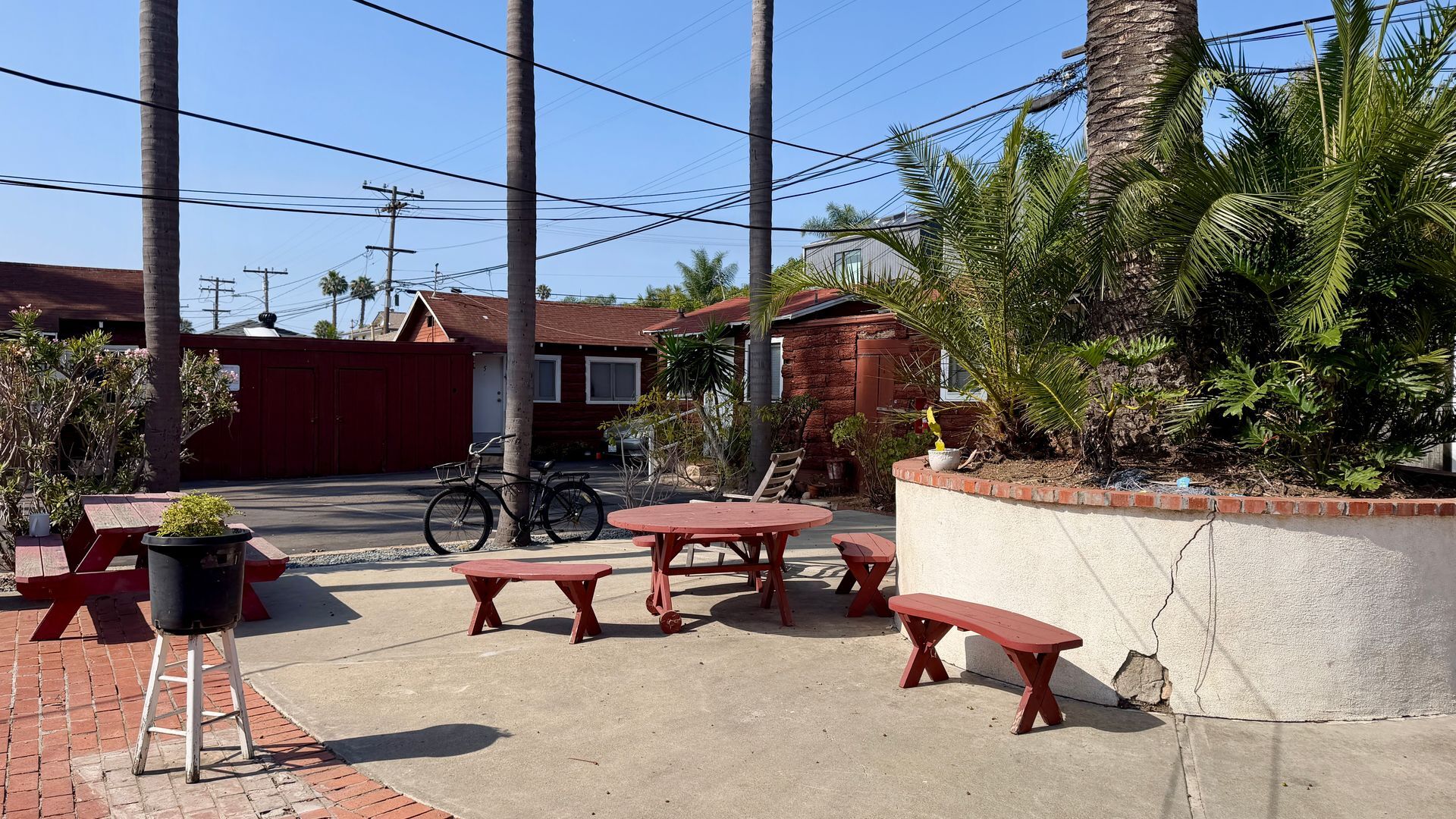 1660 N Coast Hwy 101 - Encinitas - California - 1 bath rental property
