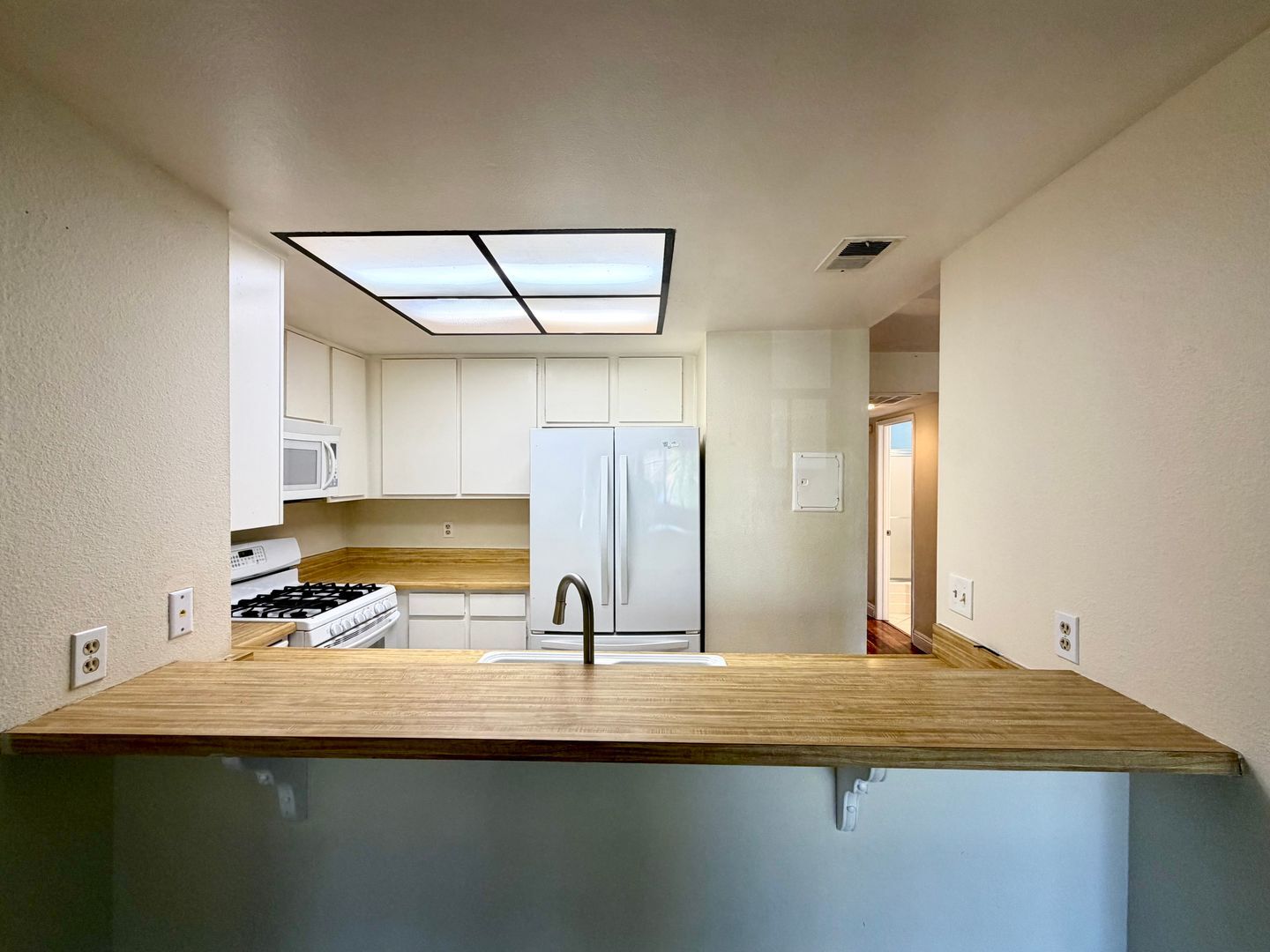 1912 Heywood St  #F - Simi Valley - California - 2 bed, 2 bath rental property