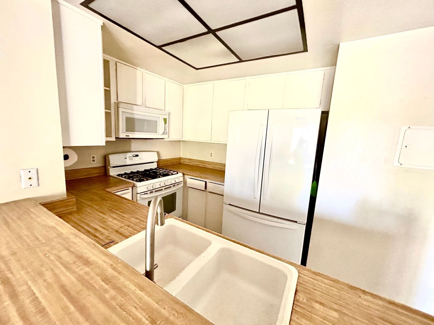 1912 Heywood St  #F - Simi Valley - California - 2 bed, 2 bath rental property