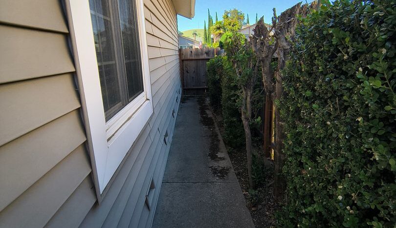1973 Redwood Rd - Hercules - California - 4 bed, 3 bath rental property