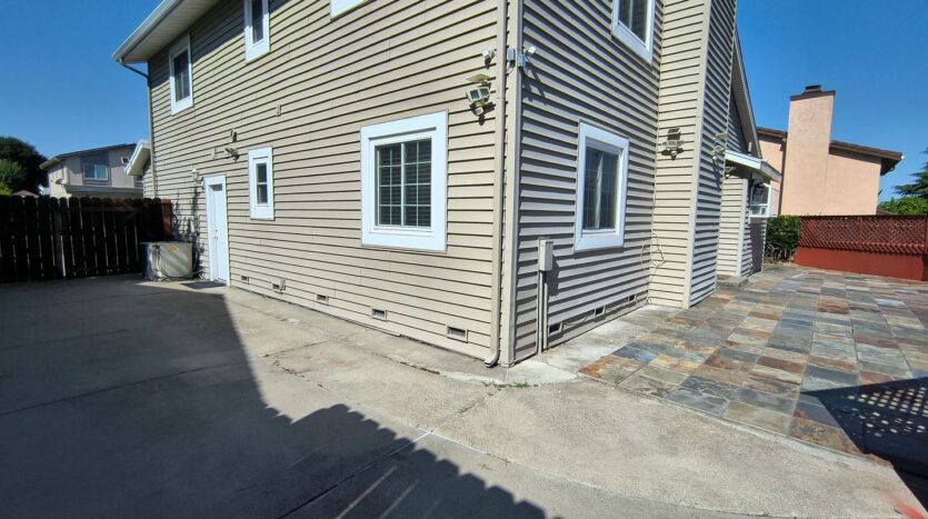 1973 Redwood Rd - Hercules - California - 4 bed, 3 bath rental property