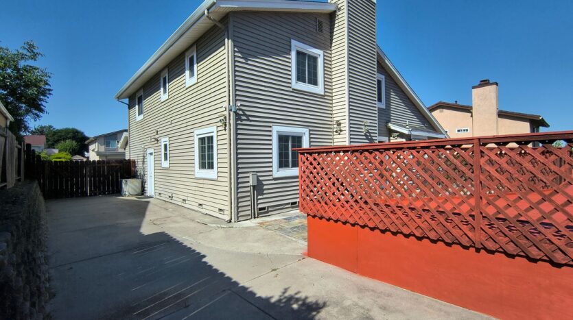 1973 Redwood Rd - Hercules - California - 4 bed, 3 bath rental property