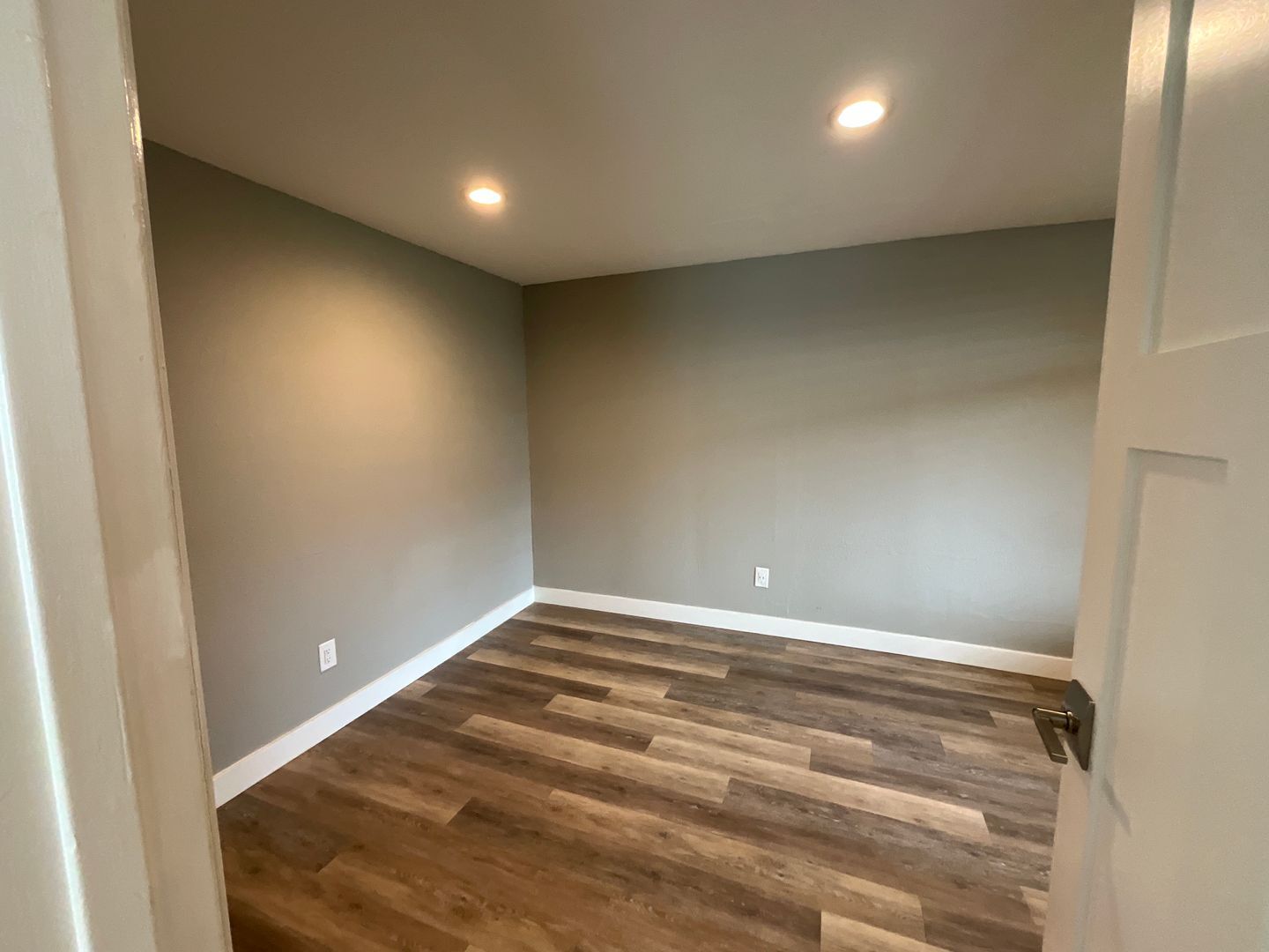 2120 E Grand Ave - Everett - Washington - 3 bed, 1 bath rental property