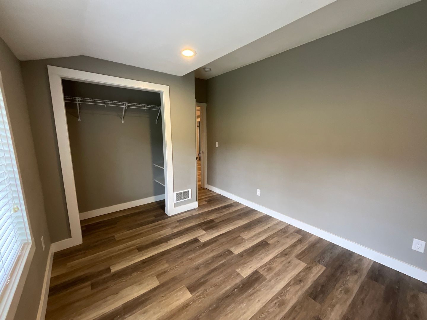 2120 E Grand Ave - Everett - Washington - 3 bed, 1 bath rental property