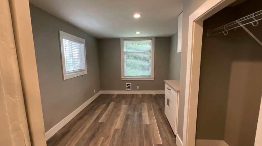 2120 E Grand Ave - Everett - Washington - 3 bed, 1 bath rental property