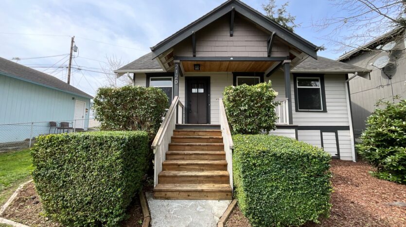 2120 E Grand Ave - Everett - Washington - 3 bed, 1 bath rental property