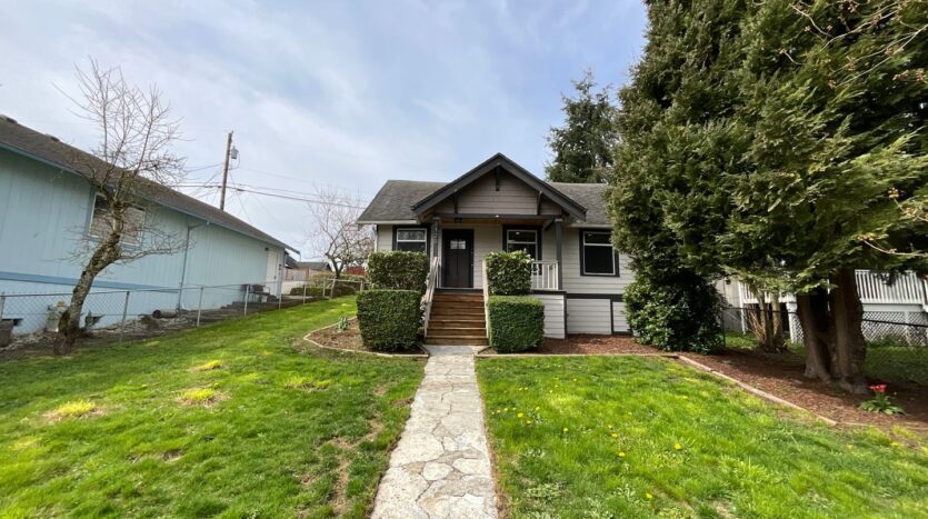 2120 E Grand Ave - Everett - Washington - 3 bed, 1 bath rental property