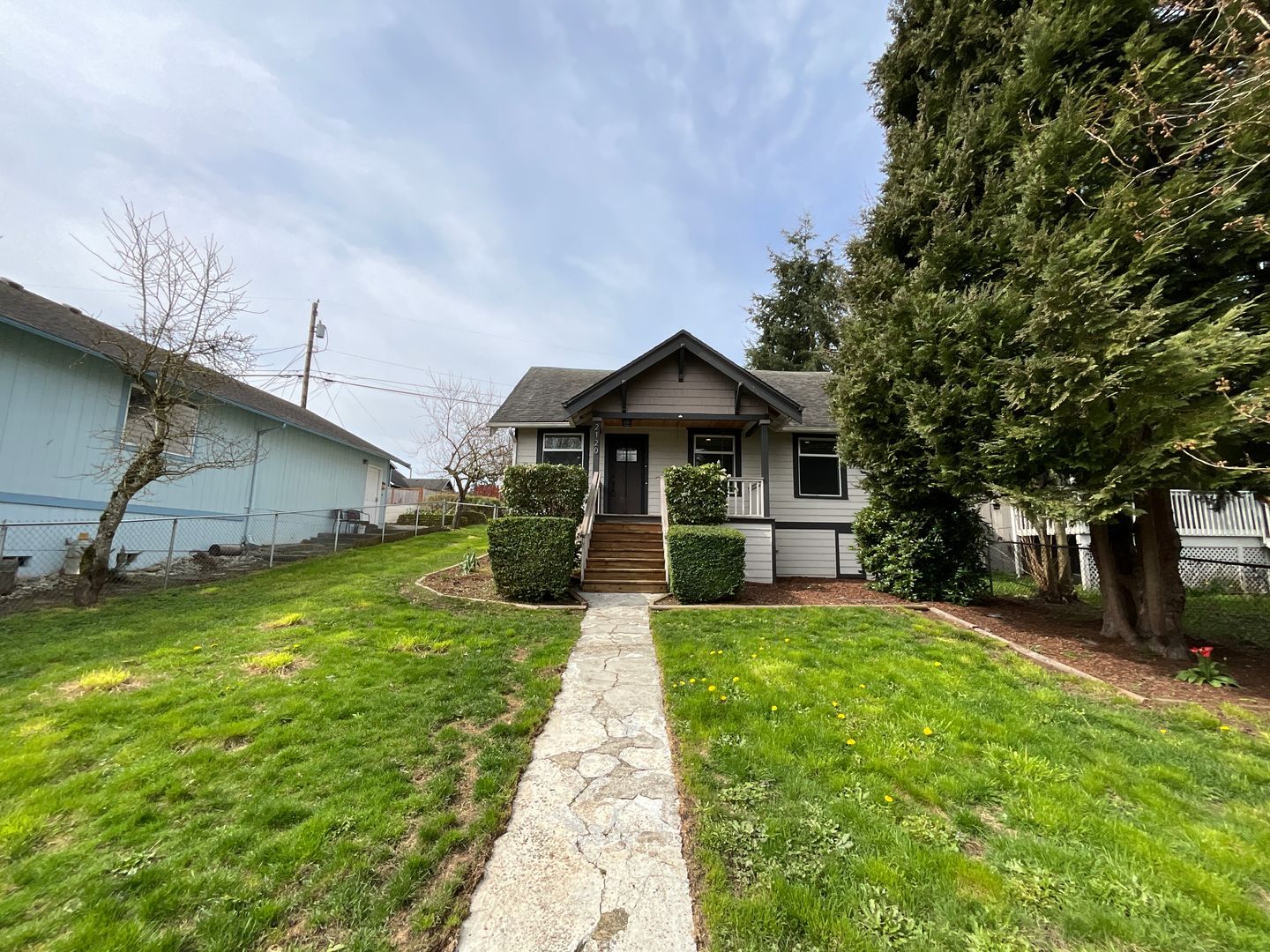 2120 E Grand Ave - Everett - Washington - 3 bed, 1 bath rental property