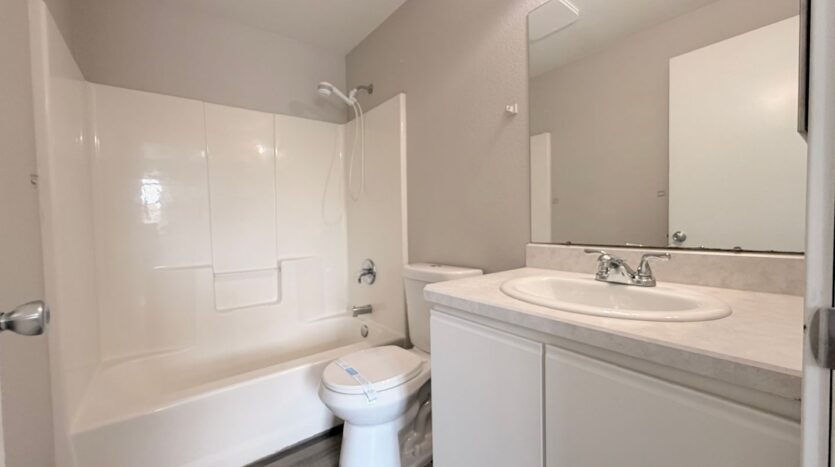 2120 SW Canyon Dr  - Redmond - Oregon - 2 bed, 2.5 bath rental property