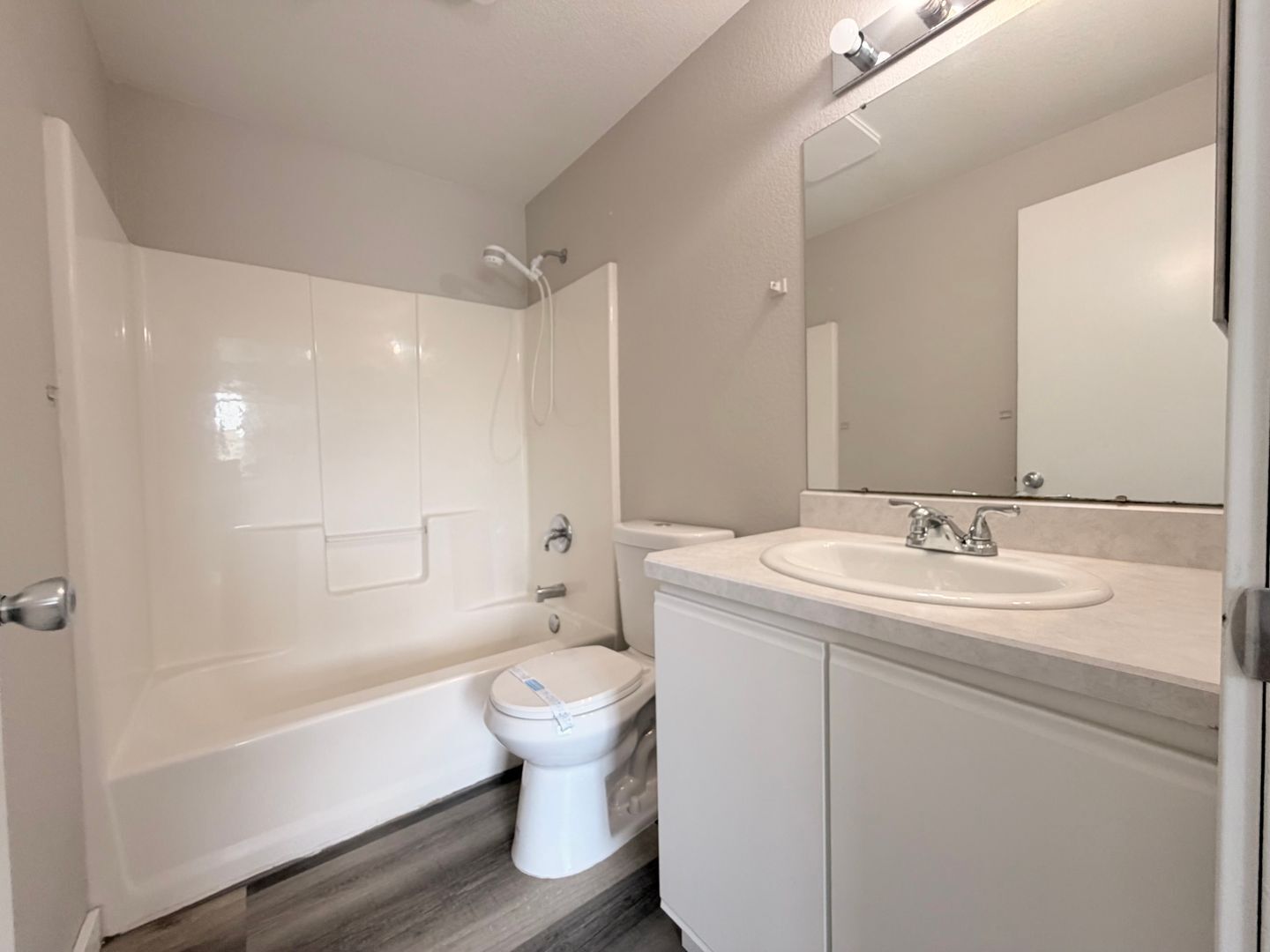 2120 SW Canyon Dr  - Redmond - Oregon - 2 bed, 2.5 bath rental property
