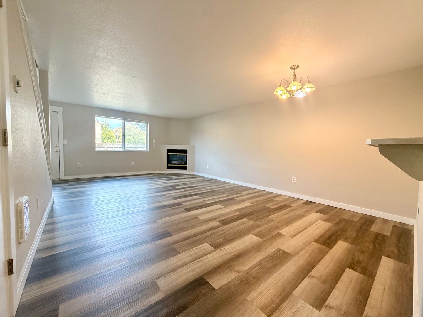 2120 SW Canyon Dr  - Redmond - Oregon - 2 bed, 2.5 bath rental property