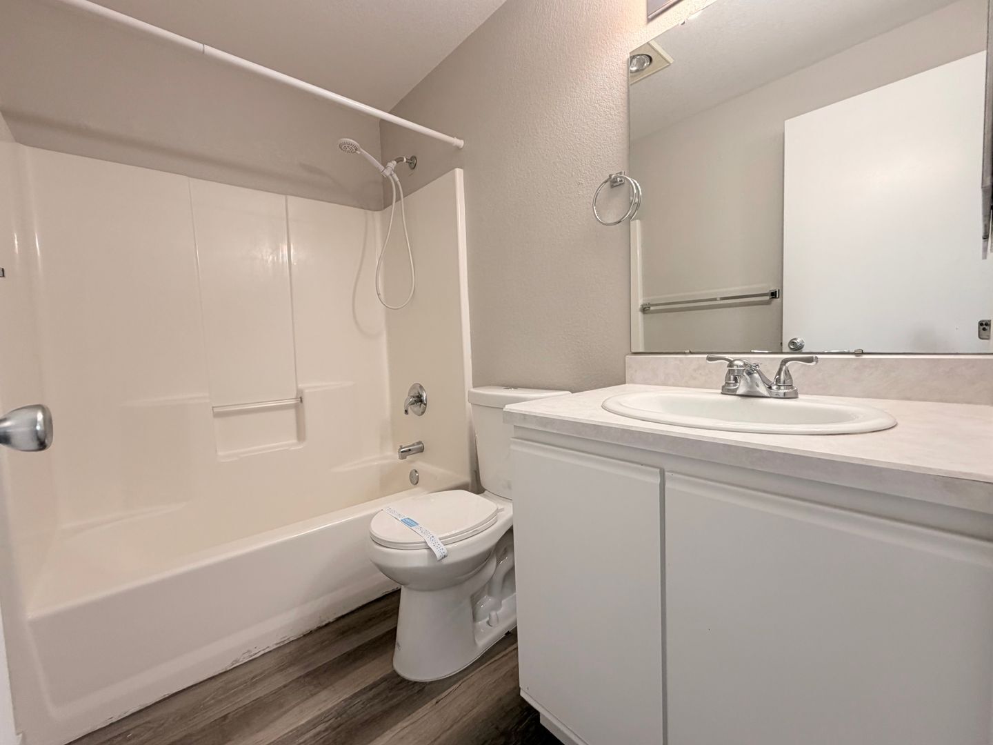 2120 SW Canyon Dr  - Redmond - Oregon - 2 bed, 2.5 bath rental property