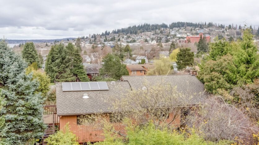 213 BAYSIDE RD - Bellingham - Washington - 4 bed, 3 bath rental property