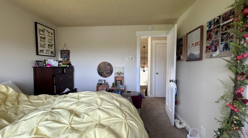 213 BAYSIDE RD - Bellingham - Washington - 4 bed, 3 bath rental property
