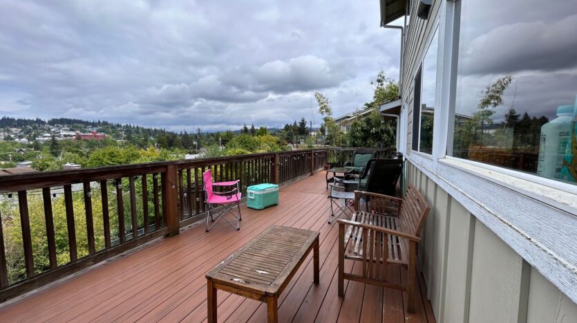 213 BAYSIDE RD - Bellingham - Washington - 4 bed, 3 bath rental property