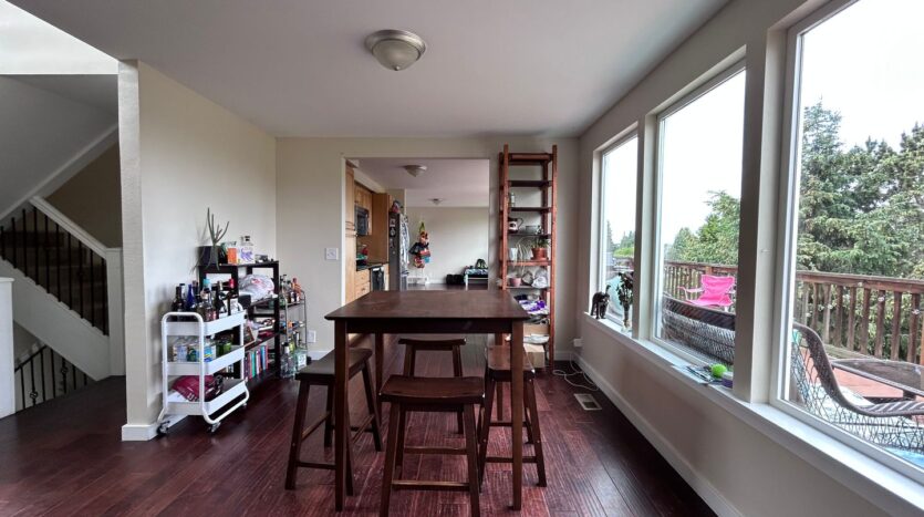 213 BAYSIDE RD - Bellingham - Washington - 4 bed, 3 bath rental property