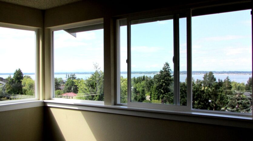 213 BAYSIDE RD - Bellingham - Washington - 4 bed, 3 bath rental property