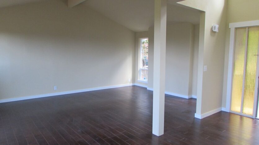 213 BAYSIDE RD - Bellingham - Washington - 4 bed, 3 bath rental property