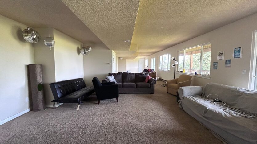 213 BAYSIDE RD - Bellingham - Washington - 4 bed, 3 bath rental property