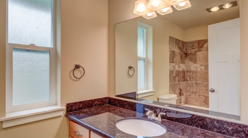 213 BAYSIDE RD - Bellingham - Washington - 4 bed, 3 bath rental property