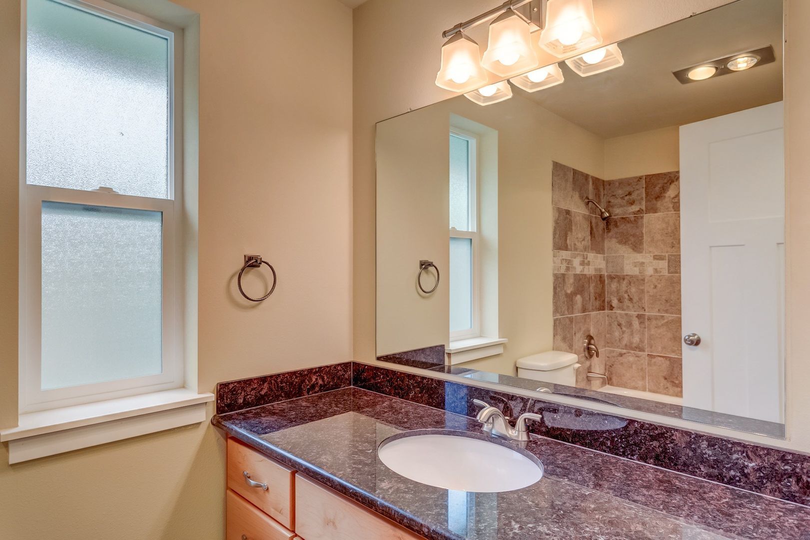 213 BAYSIDE RD - Bellingham - Washington - 4 bed, 3 bath rental property