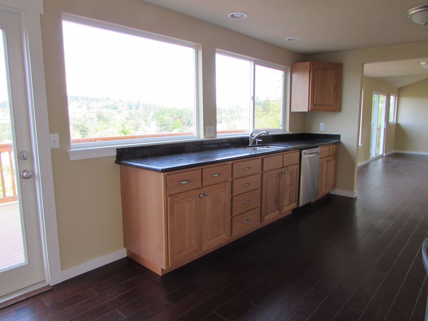 213 BAYSIDE RD - Bellingham - Washington - 4 bed, 3 bath rental property
