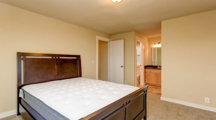 213 BAYSIDE RD - Bellingham - Washington - 4 bed, 3 bath rental property