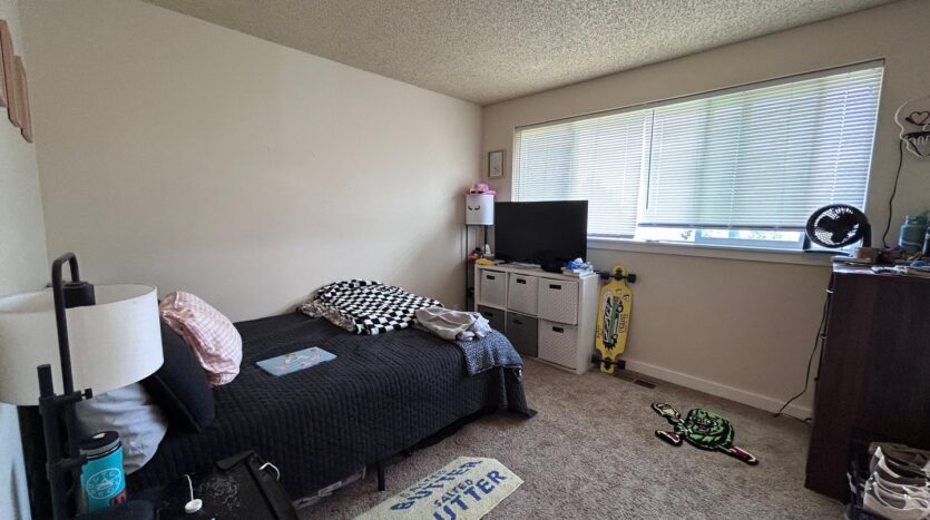 213 BAYSIDE RD - Bellingham - Washington - 4 bed, 3 bath rental property