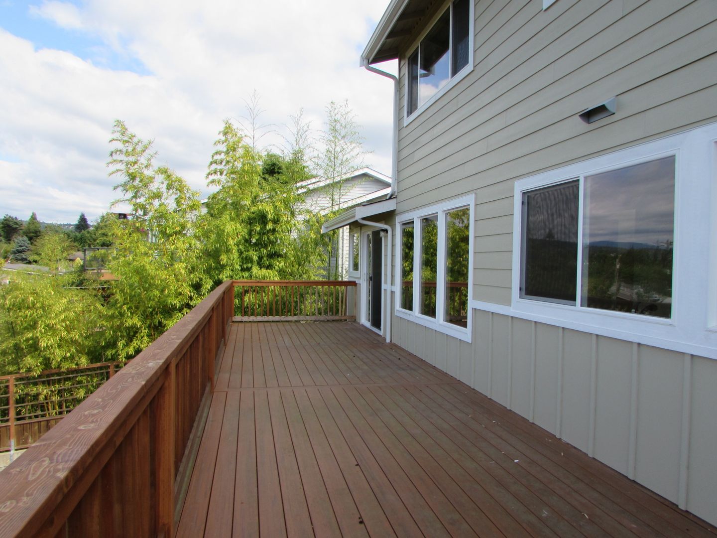 213 BAYSIDE RD - Bellingham - Washington - 4 bed, 3 bath rental property