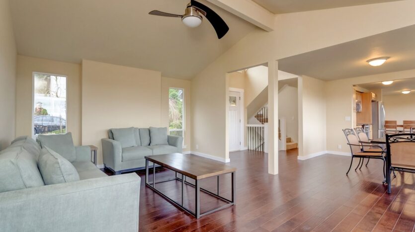 213 BAYSIDE RD - Bellingham - Washington - 4 bed, 3 bath rental property