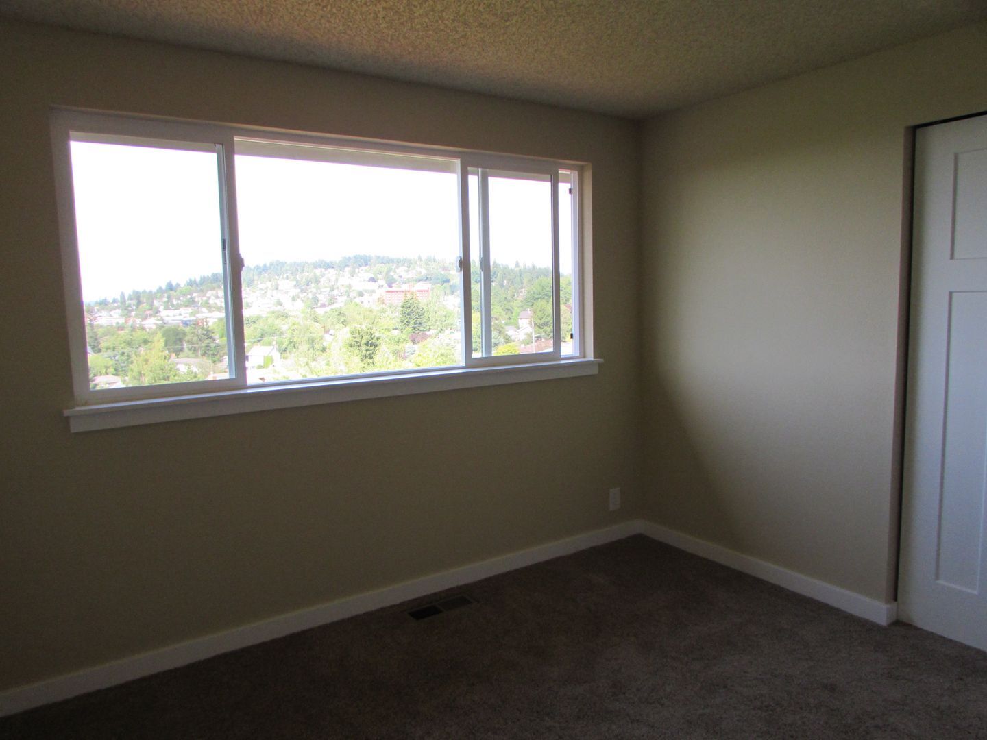 213 BAYSIDE RD - Bellingham - Washington - 4 bed, 3 bath rental property