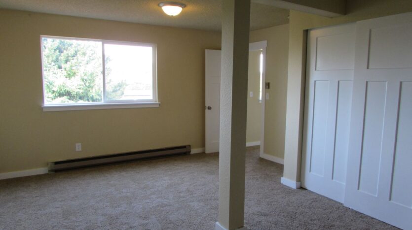 213 BAYSIDE RD - Bellingham - Washington - 4 bed, 3 bath rental property