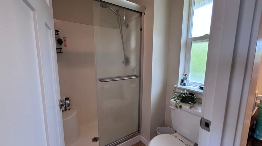 213 BAYSIDE RD - Bellingham - Washington - 4 bed, 3 bath rental property