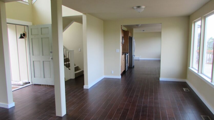 213 BAYSIDE RD - Bellingham - Washington - 4 bed, 3 bath rental property