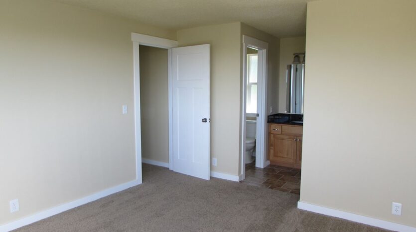 213 BAYSIDE RD - Bellingham - Washington - 4 bed, 3 bath rental property