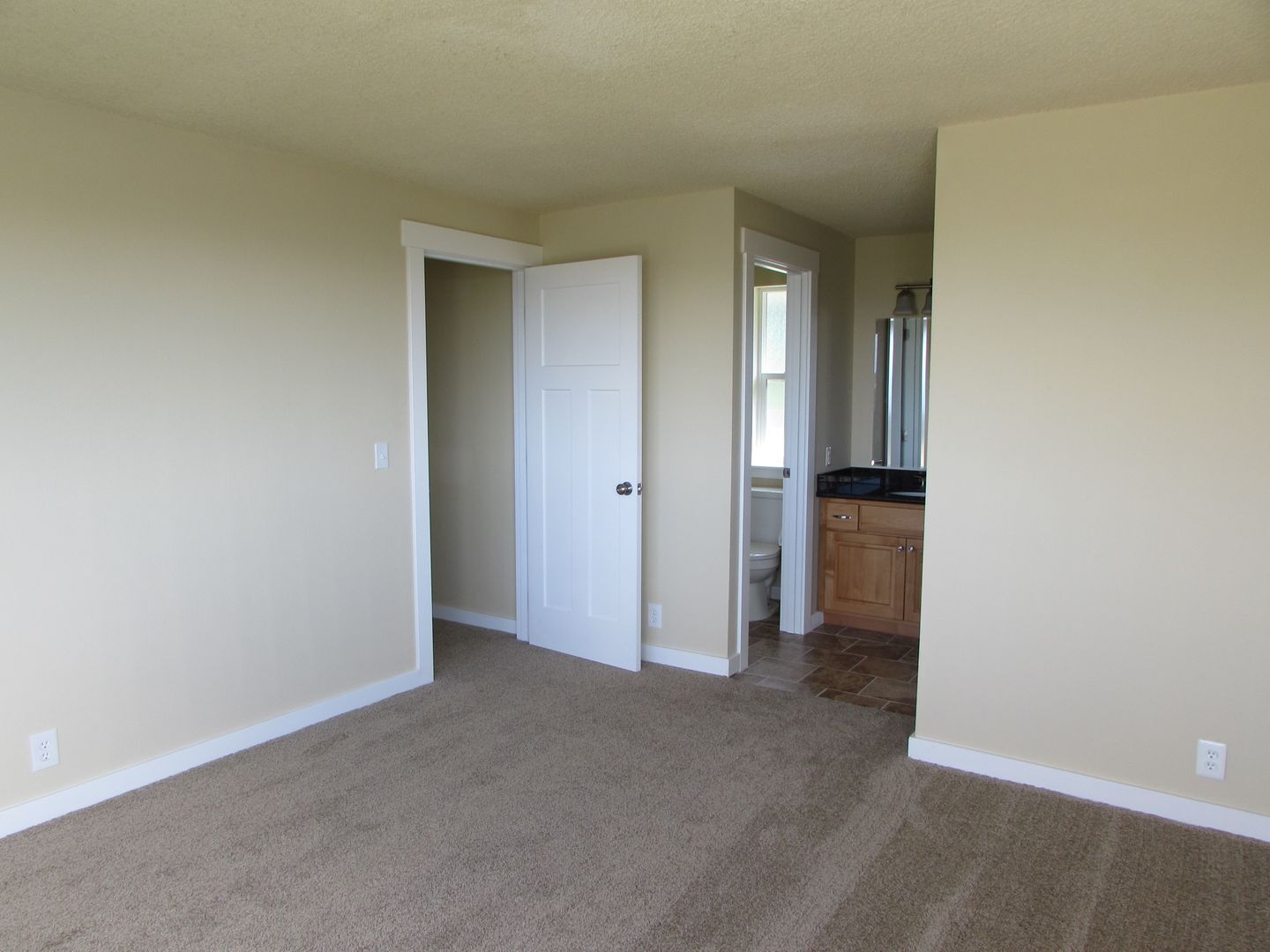 213 BAYSIDE RD - Bellingham - Washington - 4 bed, 3 bath rental property