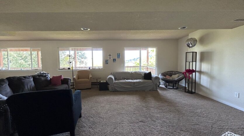 213 BAYSIDE RD - Bellingham - Washington - 4 bed, 3 bath rental property